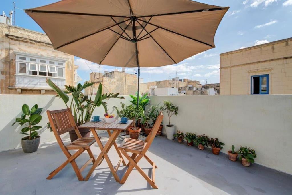 Traditional Maltese Town House In Floriana Eksteriør bilde